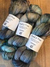 Load image into Gallery viewer, Luxurious